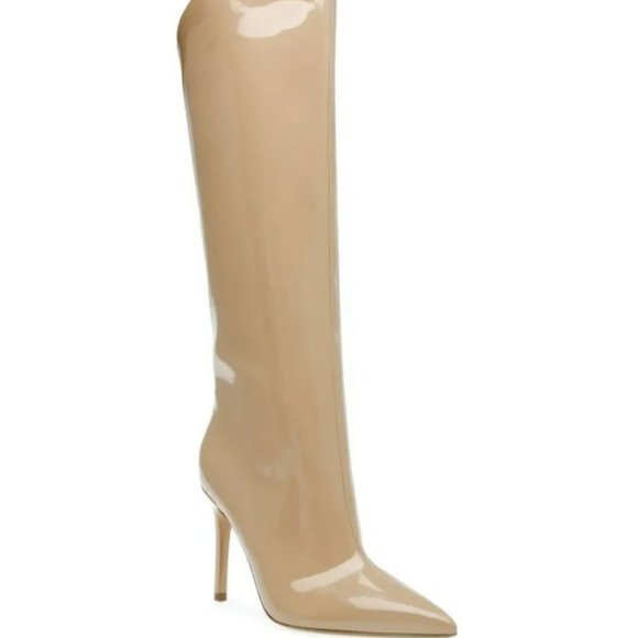 Sariana Nude - Picture 1 of 3